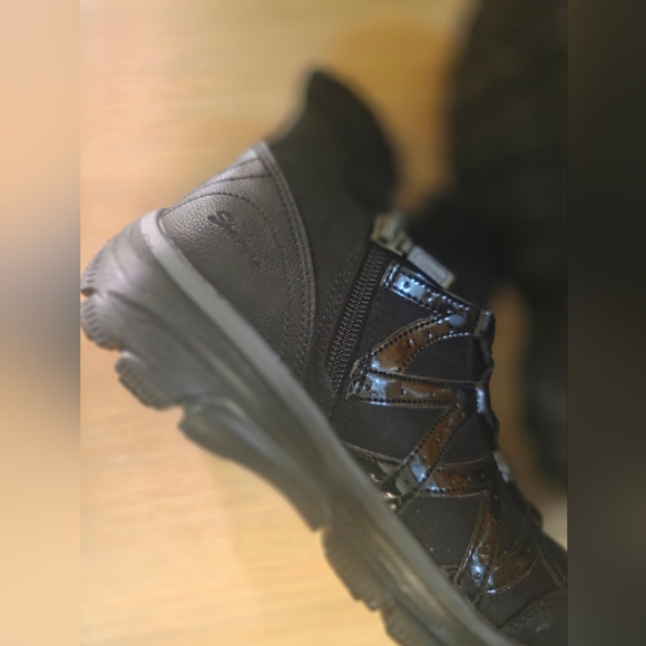 Skechers Relaxed Fit Air-cooled Memory Foam - Picture 3 of 9